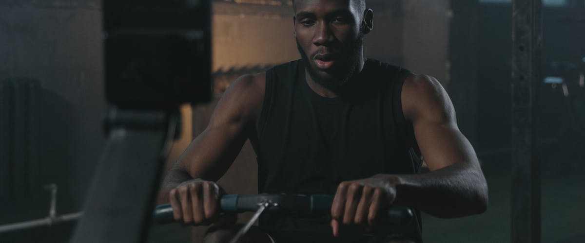 Rowing machine in a gym - Hydrow vs Ergatta comparison